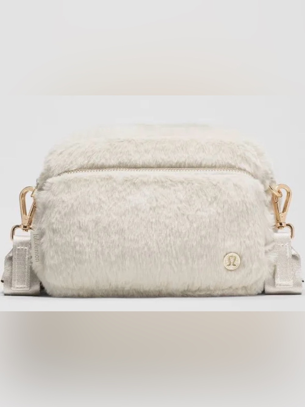 *NWT* Lululemon plush crossbody 2 litres w gold zippers and emblems